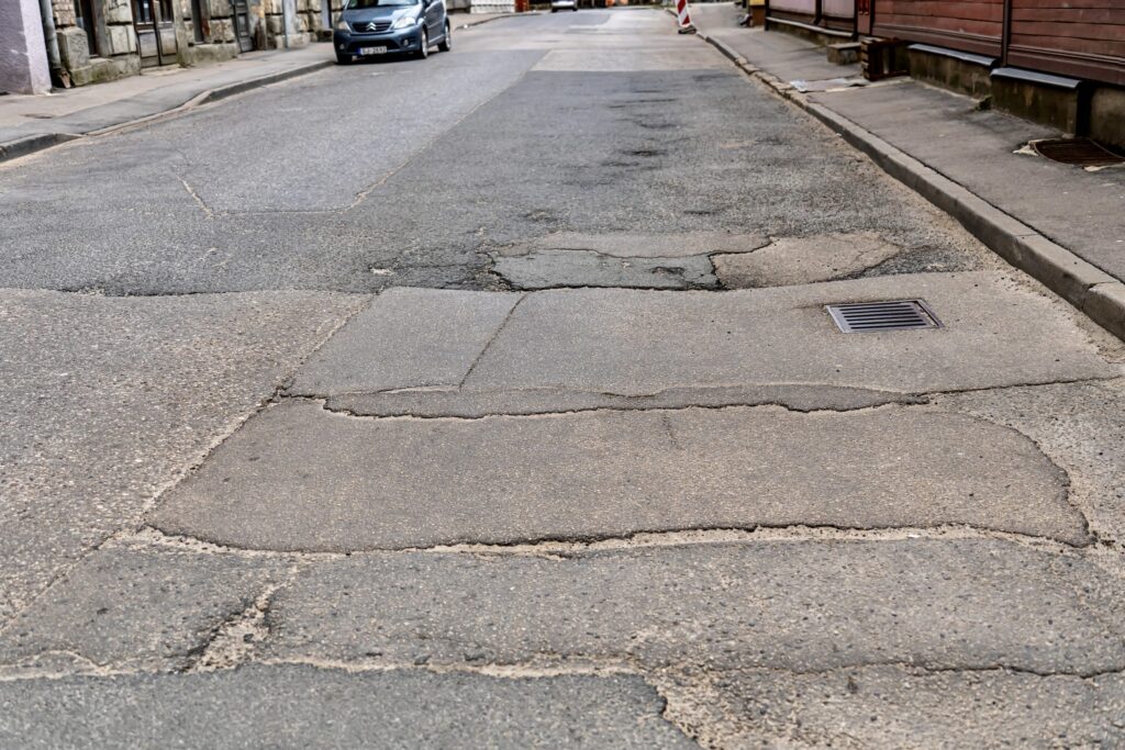 potholes in riga streets