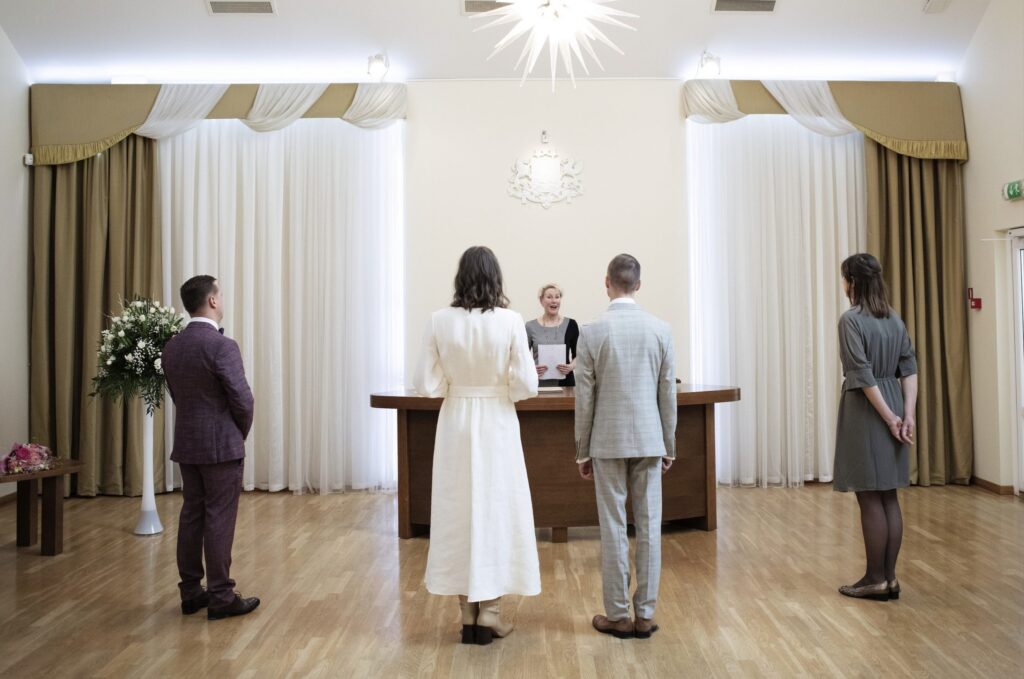 getting married at registry office in latvia
